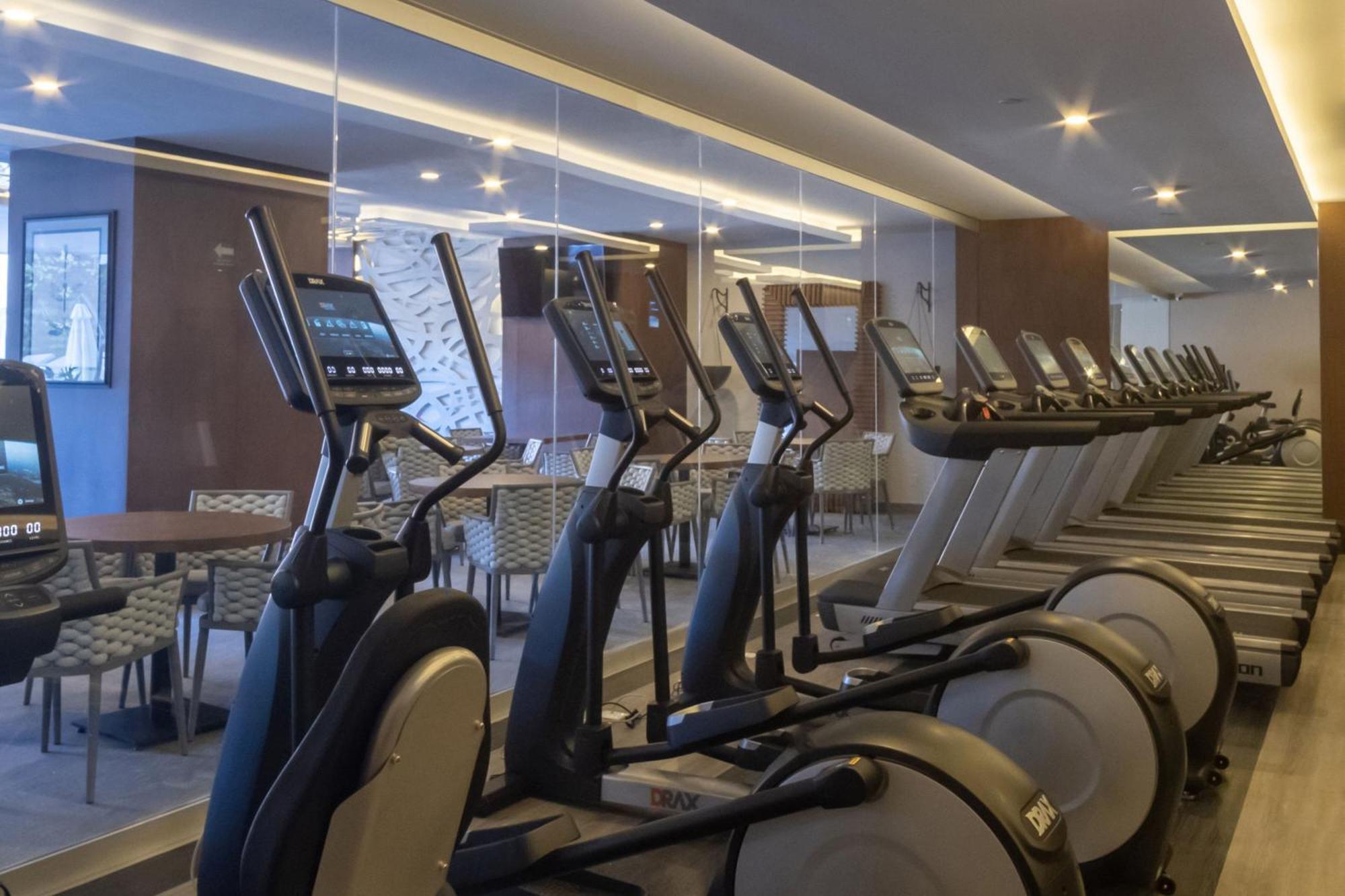 Gran Hotel Expo Guadalajara By Hnf سابوبان المظهر الخارجي الصورة